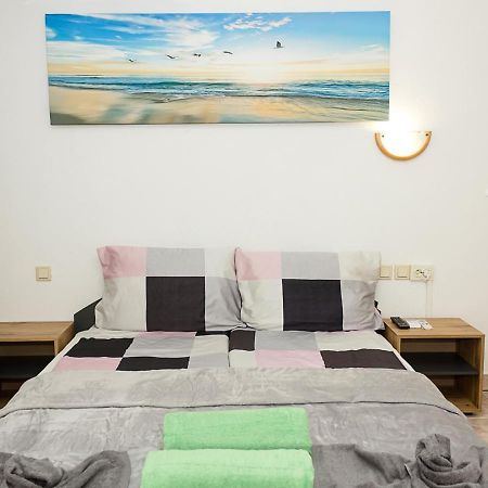 Appartamento Two Identical Designer 2Bd Flats With Sea View In Balchik By Flat Mаnager Esterno foto
