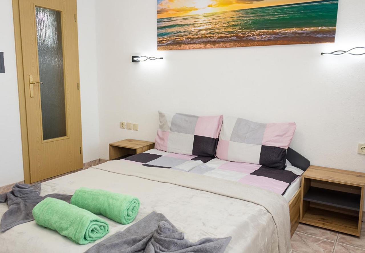 Appartamento Two Identical Designer 2Bd Flats With Sea View In Balchik By Flat Mаnager Esterno foto