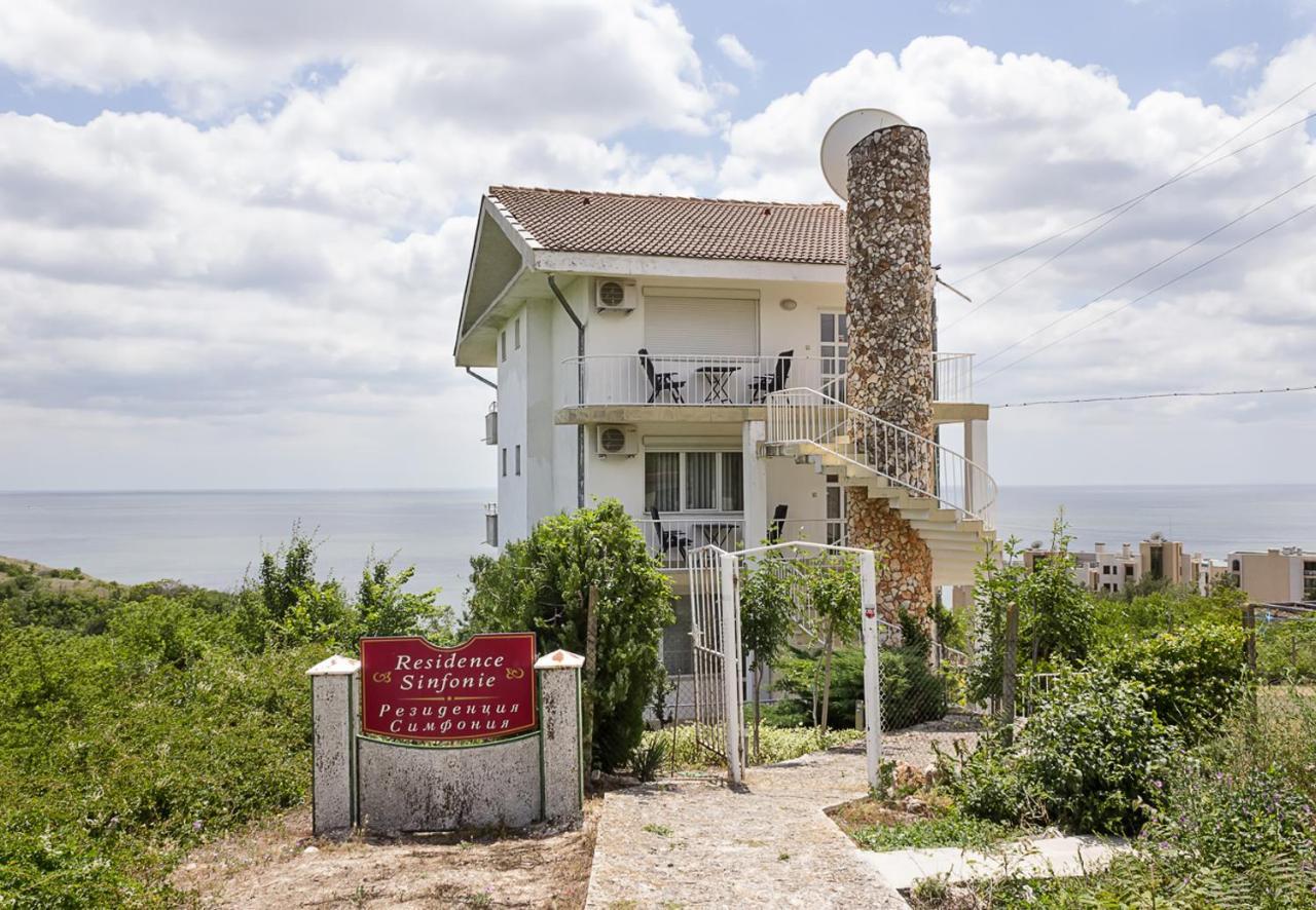 Appartamento Two Identical Designer 2Bd Flats With Sea View In Balchik By Flat Mаnager Esterno foto