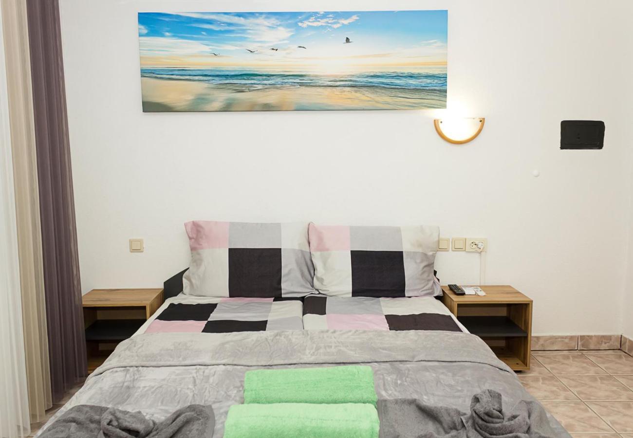 Appartamento Two Identical Designer 2Bd Flats With Sea View In Balchik By Flat Mаnager Esterno foto