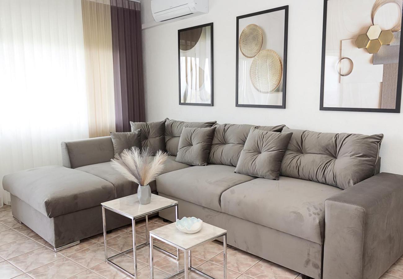 Appartamento Two Identical Designer 2Bd Flats With Sea View In Balchik By Flat Mаnager Esterno foto